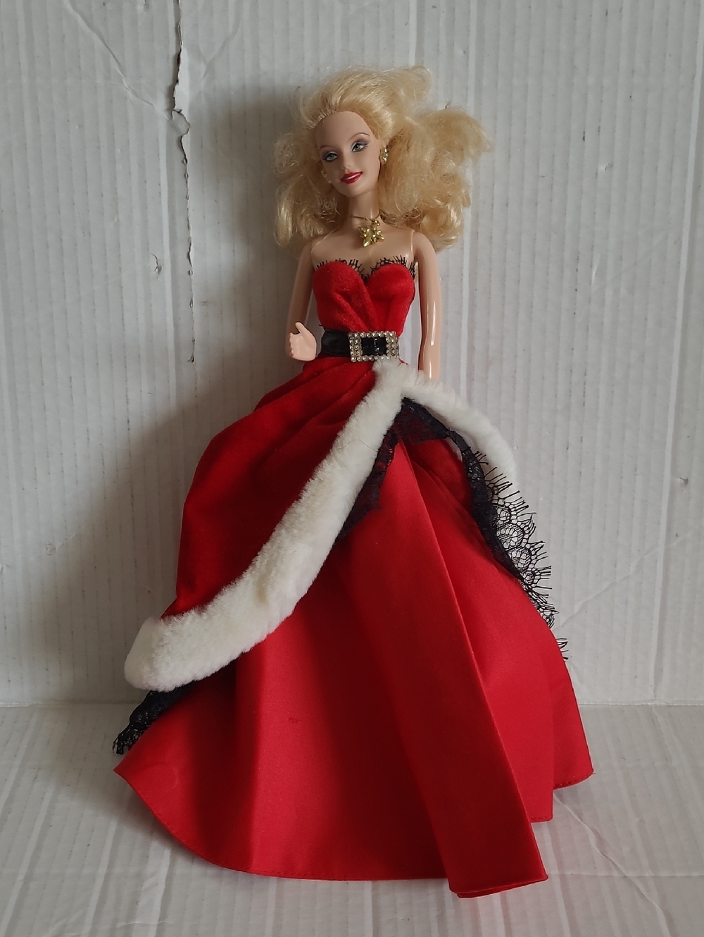 2007 Holiday Barbie Collector Edition Mattel Christmas Santa Dress
